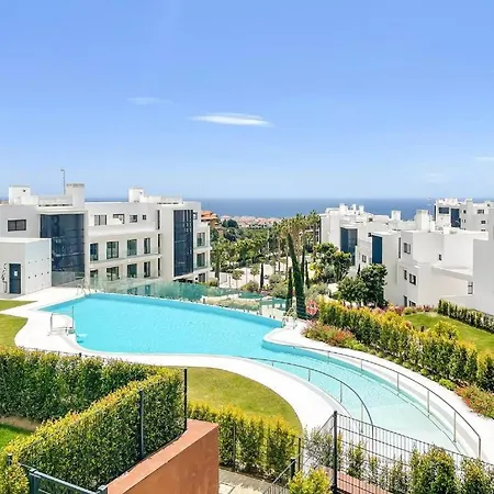 Luxury Private Pool Apartament